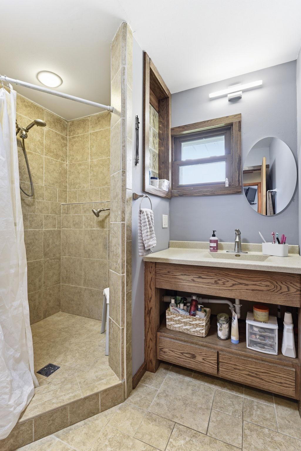 21-web-or-mls-1030-Kenneth-St-21.jpg
