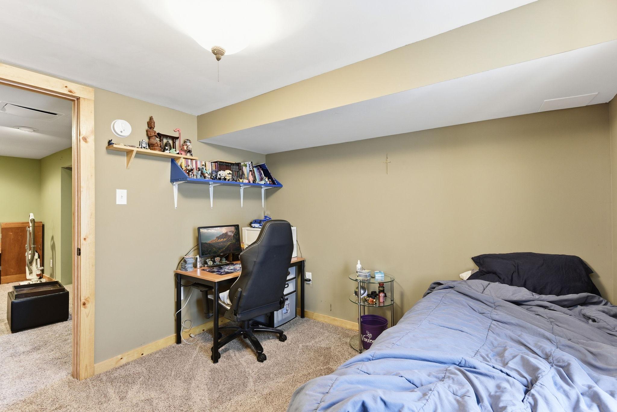 27-web-or-mls-1030-Kenneth-St-27.jpg