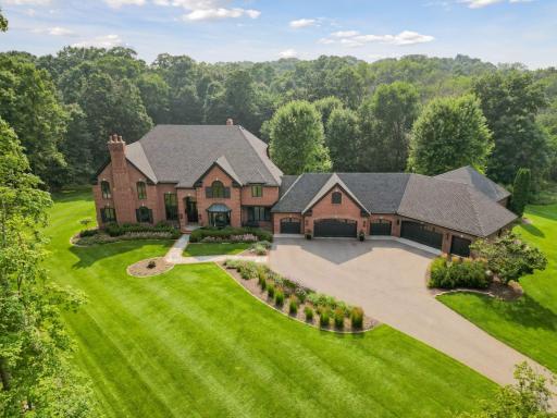 160 Spur Circle, Wayzata, MN 55391