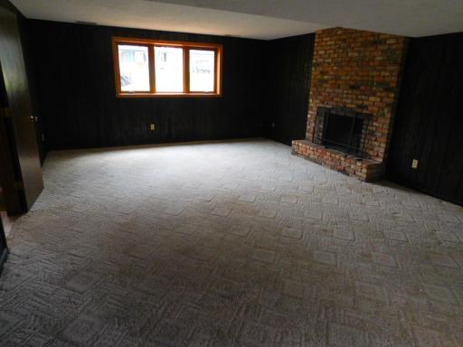 931 Dawn Avenue, Saint Paul, MN 55126