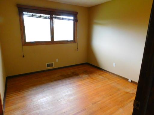 931 Dawn Avenue, Saint Paul, MN 55126