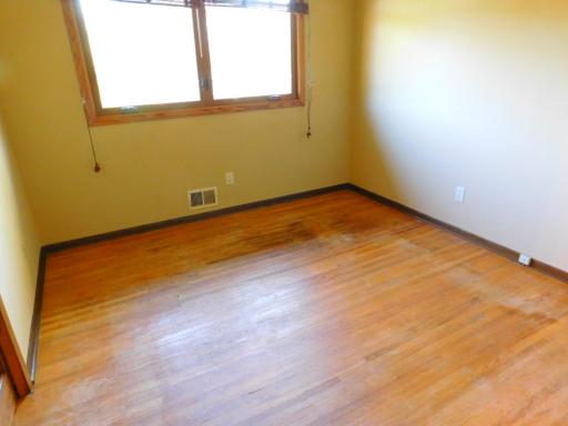 931 Dawn Avenue, Saint Paul, MN 55126