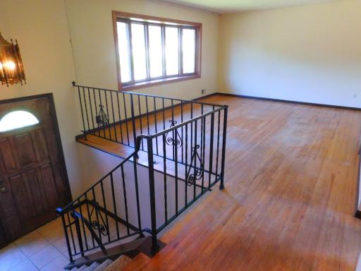 931 Dawn Avenue, Saint Paul, MN 55126