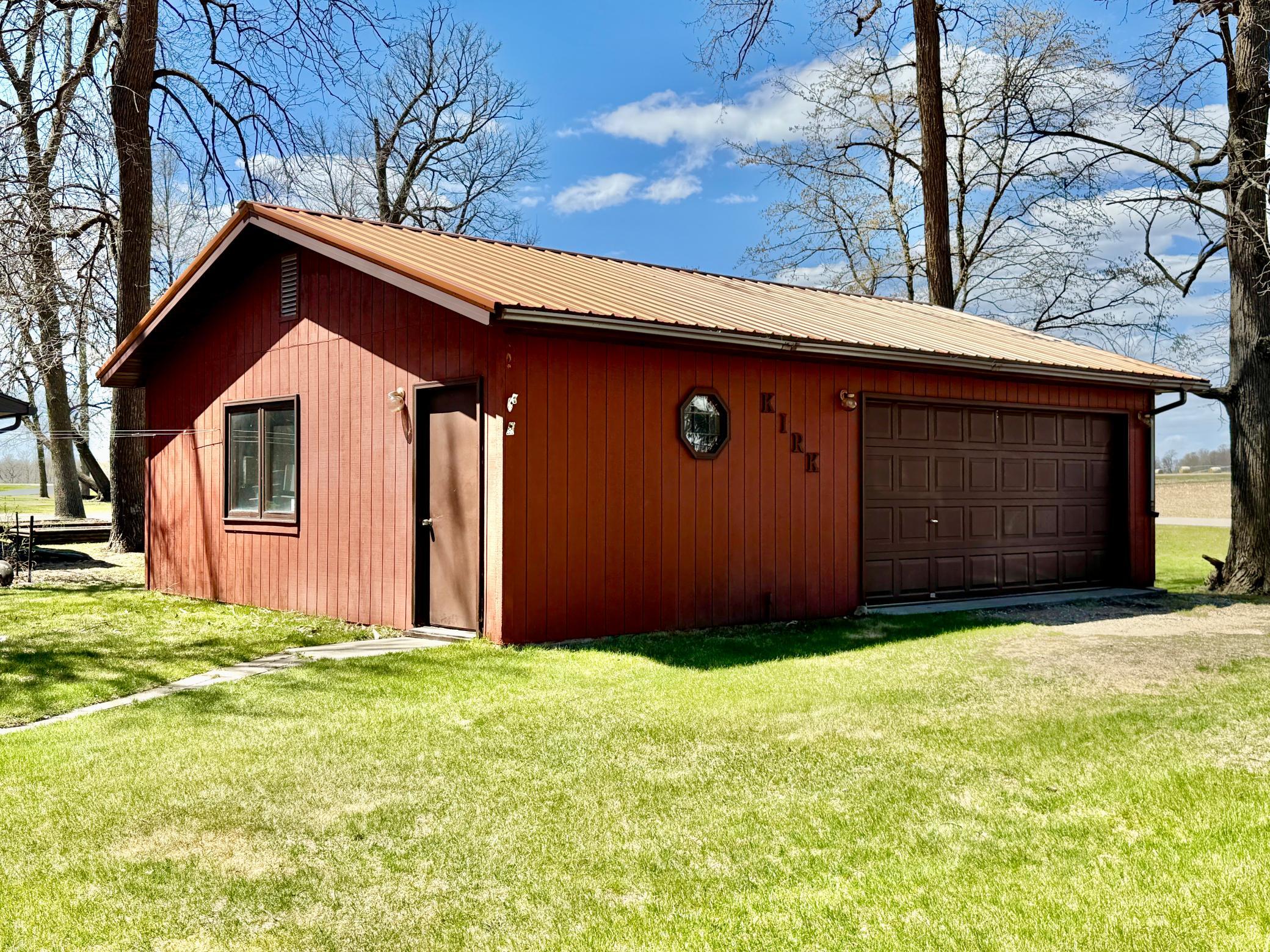 7-Detached 24x32 garage.jpg