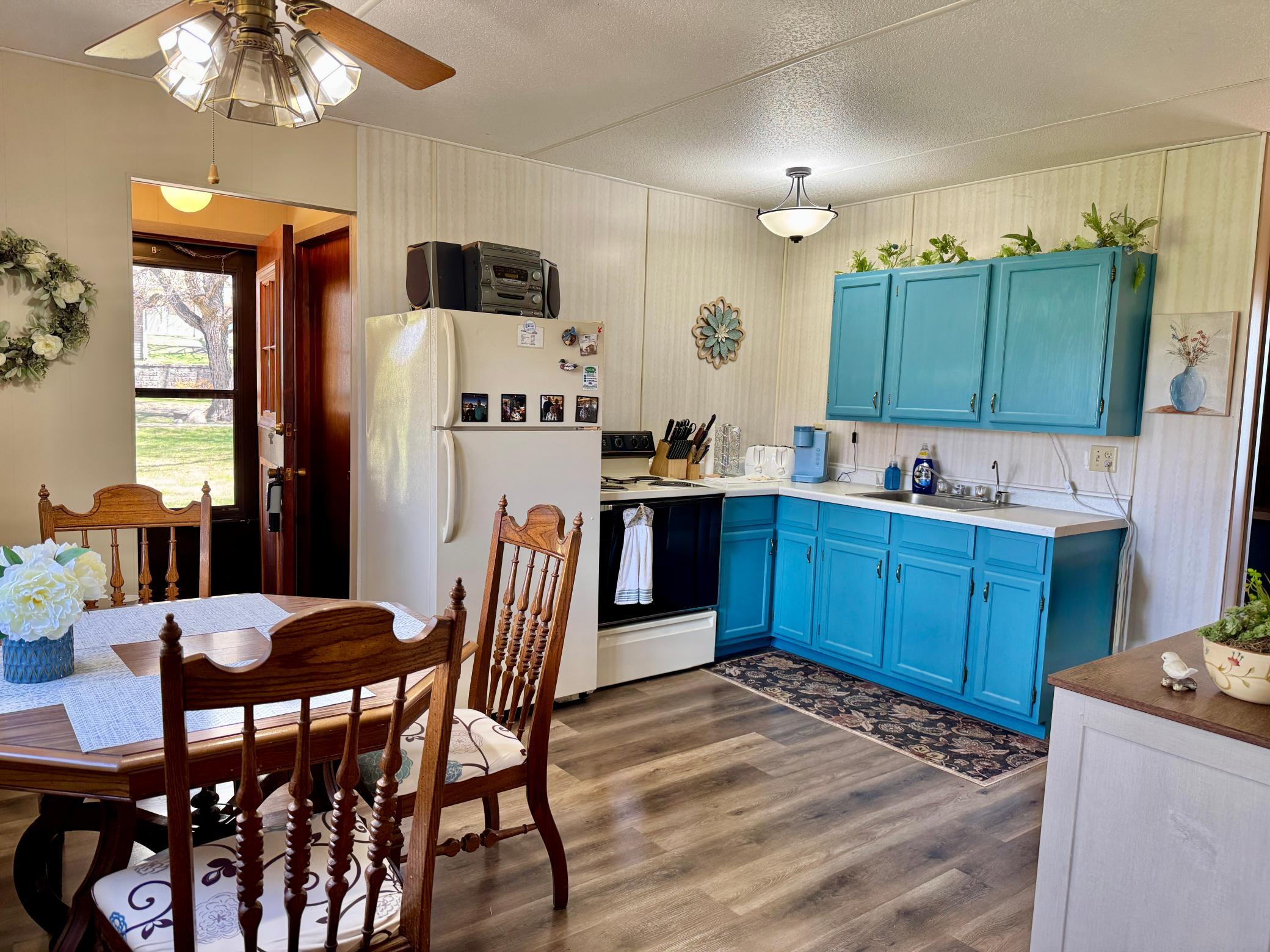 14-Kitchen