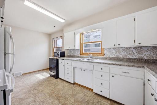 1621 8th Street S, Moorhead, MN 56560