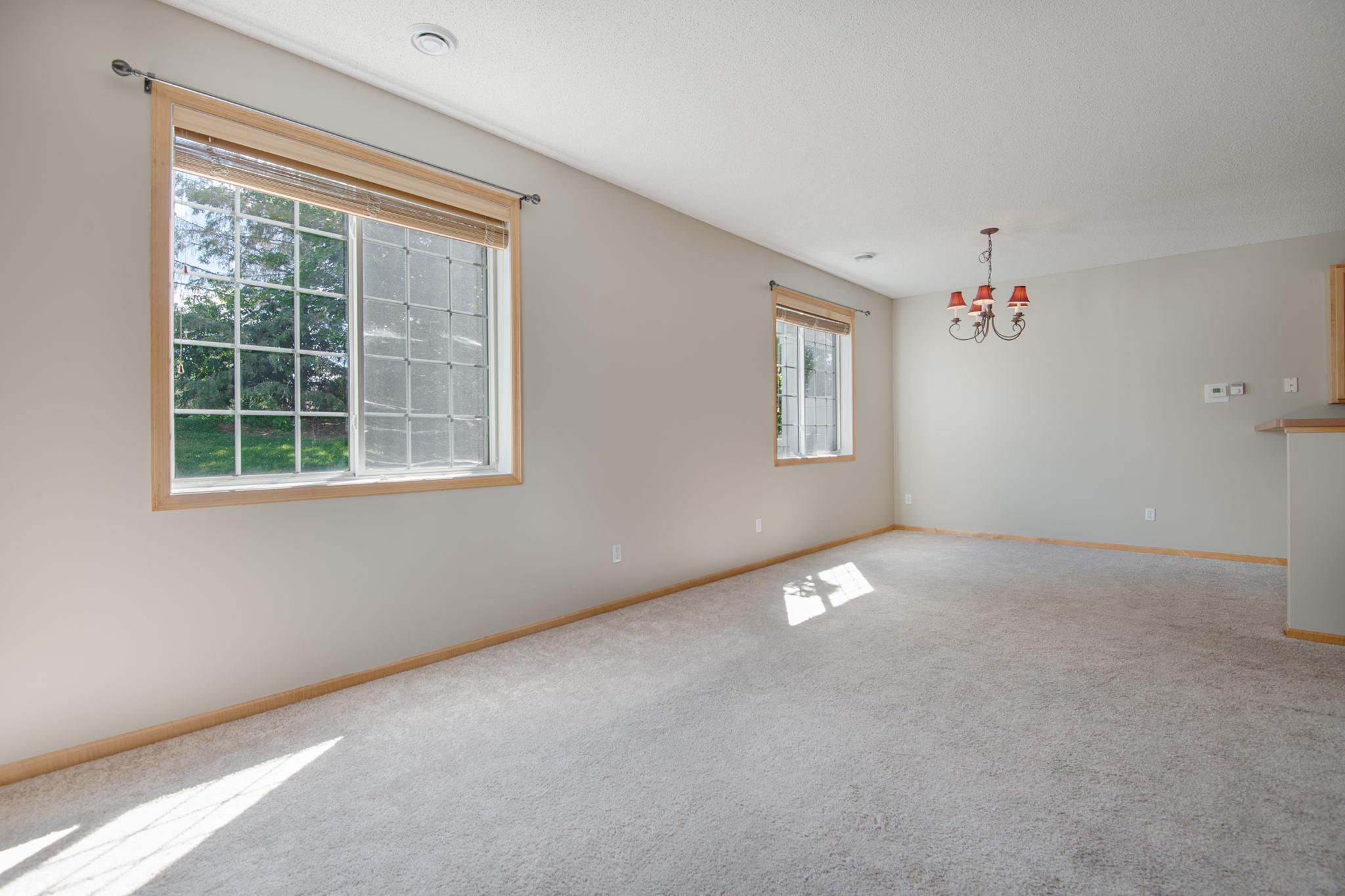 2-web-or-mls-2375 119th Cir NE02.jpg