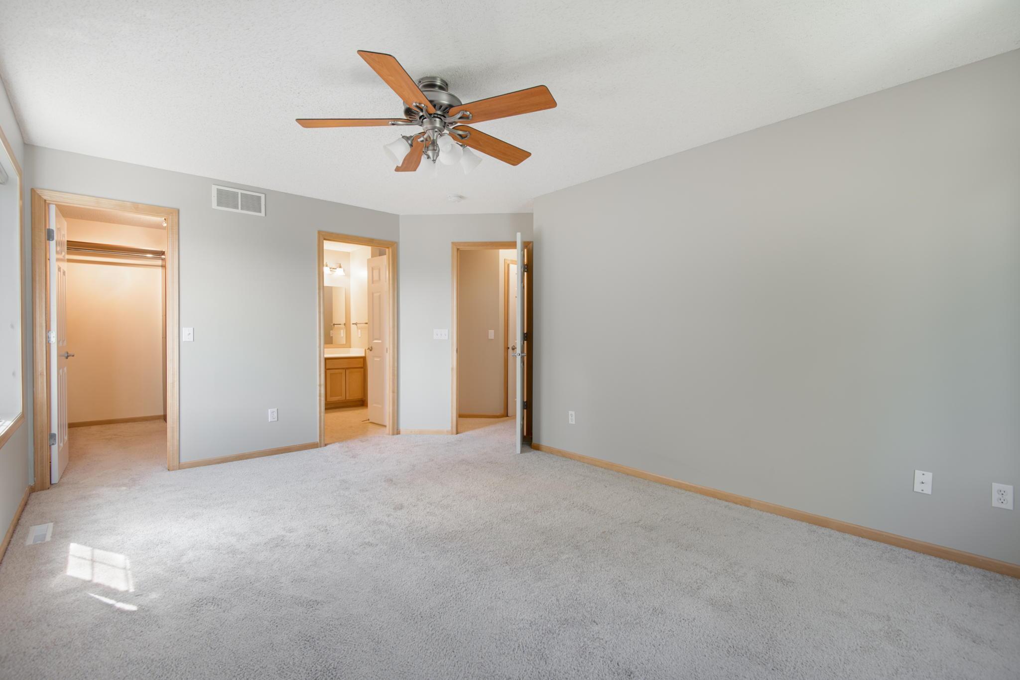 10-web-or-mls-2375 119th Cir NE10.jpg