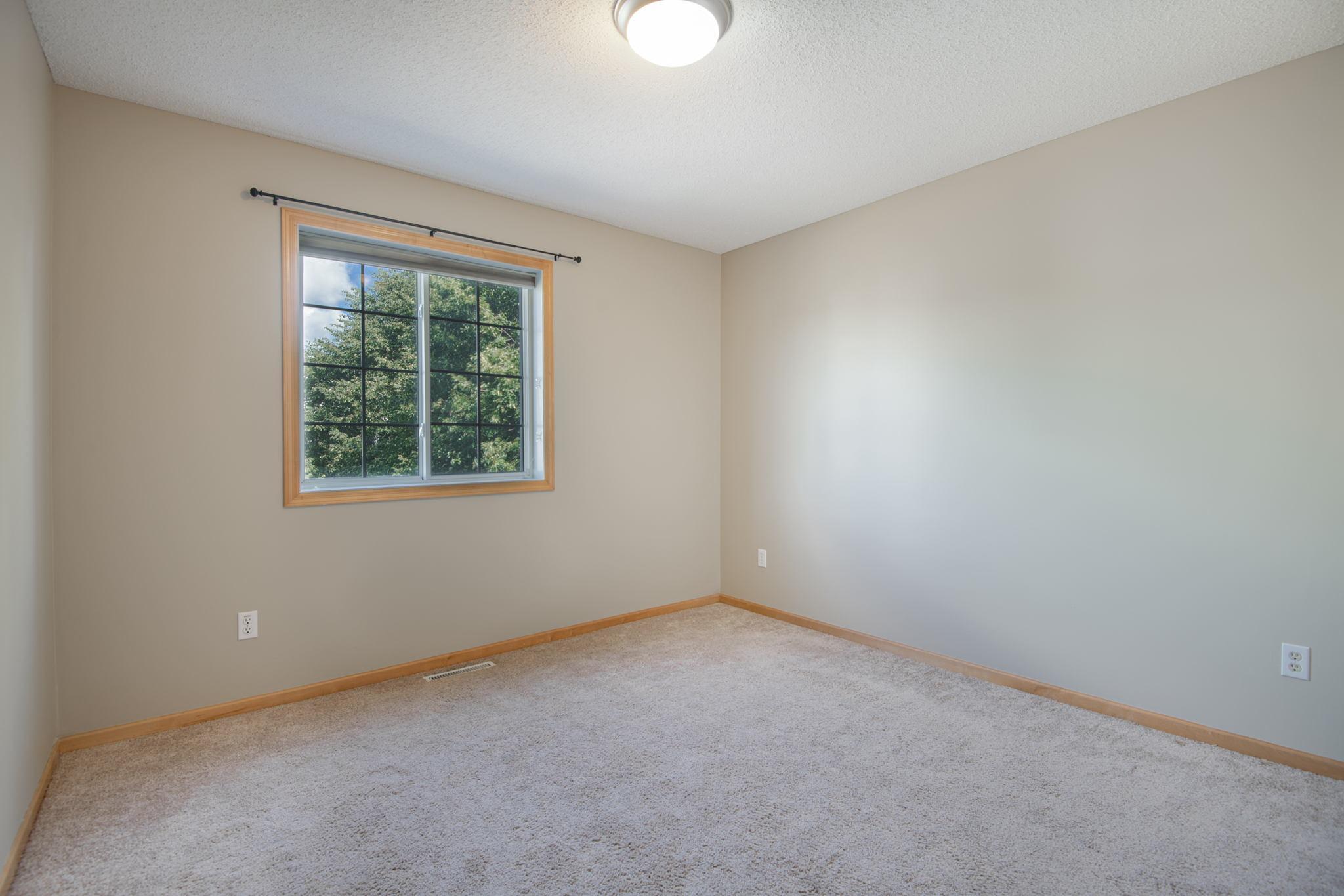 11-web-or-mls-2375 119th Cir NE11.jpg