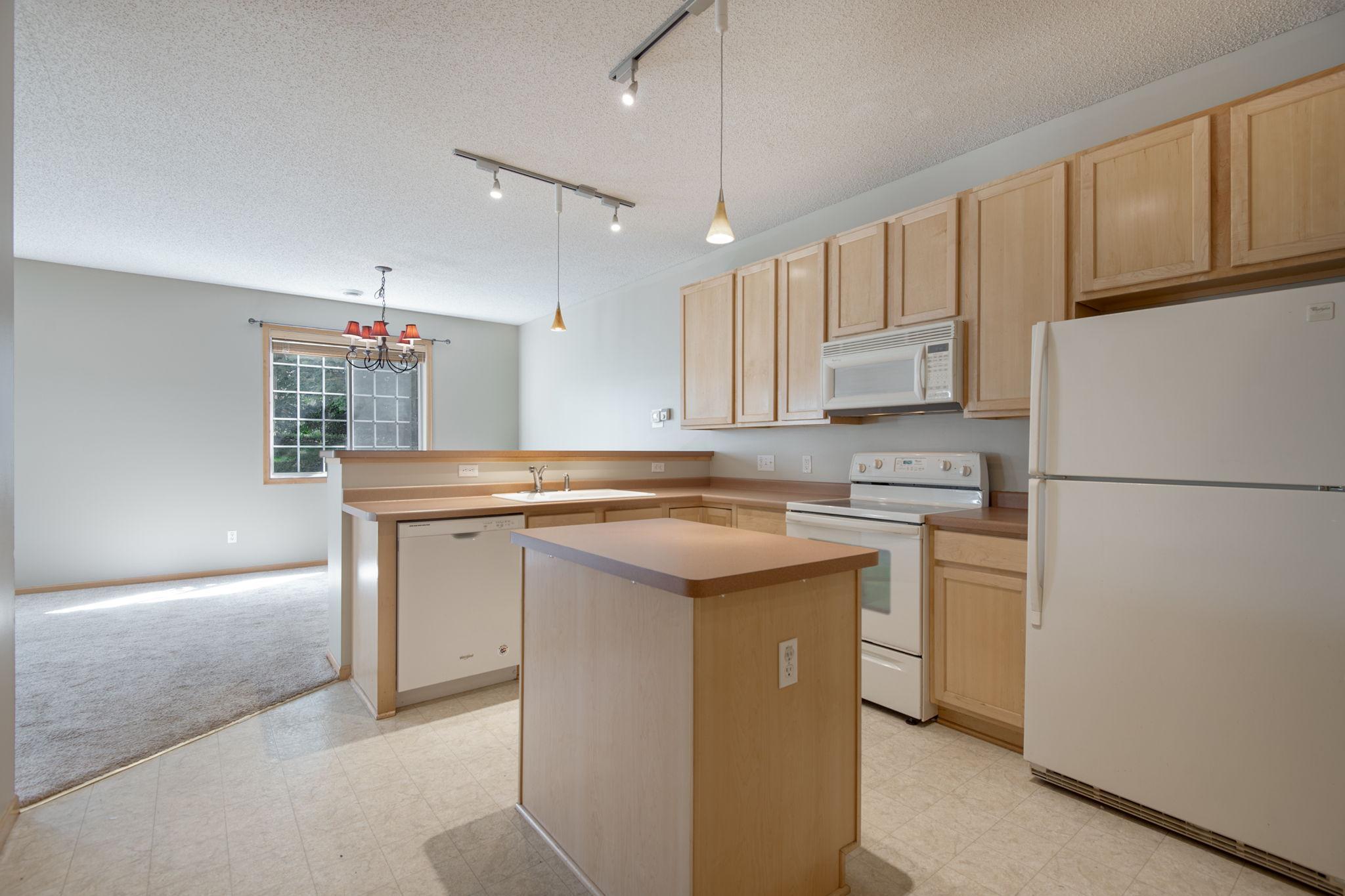 5-web-or-mls-2375 119th Cir NE05.jpg