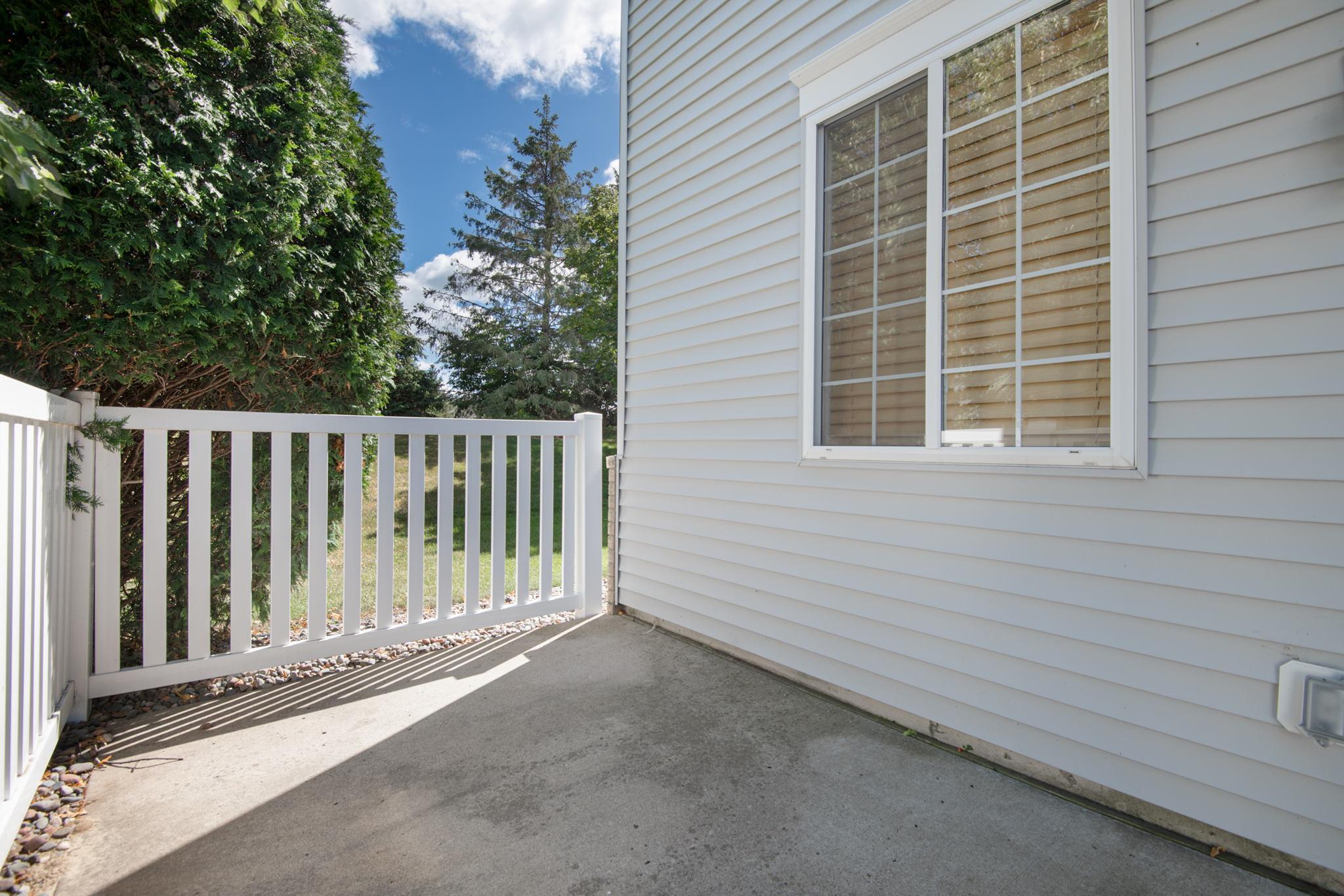 14-web-or-mls-2375 119th Cir NE14.jpg