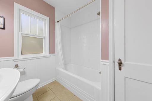 830 Mcknight Road N, Saint Paul, MN 55119