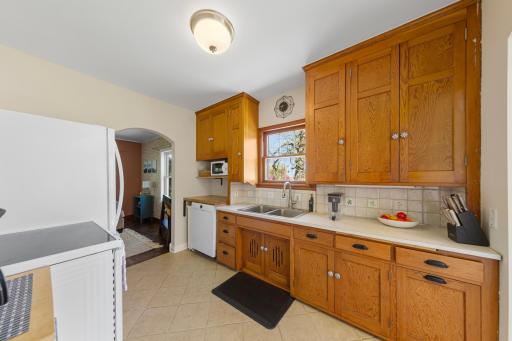 830 Mcknight Road N, Saint Paul, MN 55119