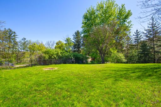 830 Mcknight Road N, Saint Paul, MN 55119