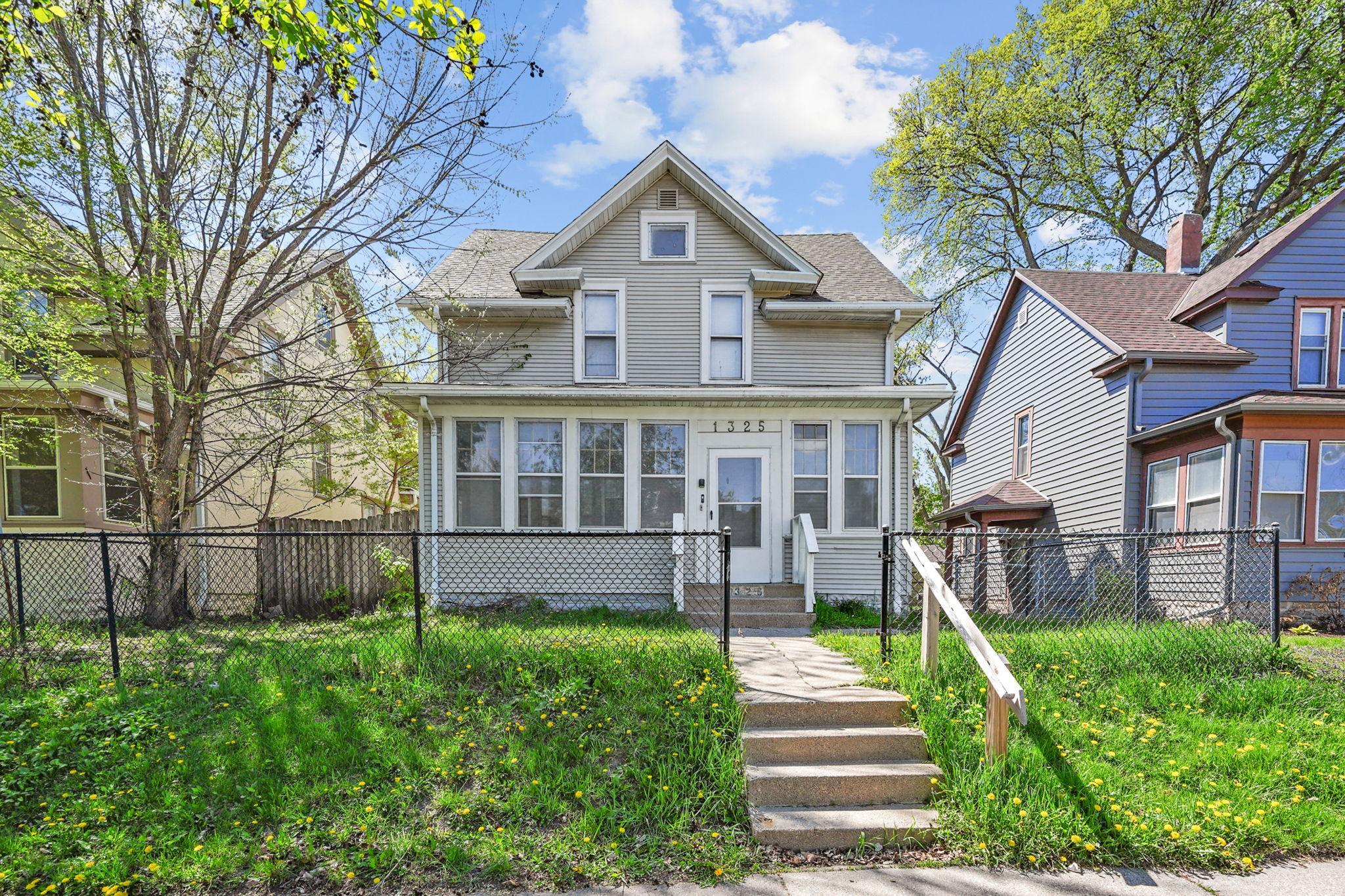 1-web-or-mls-1325 N Newton-2.jpg