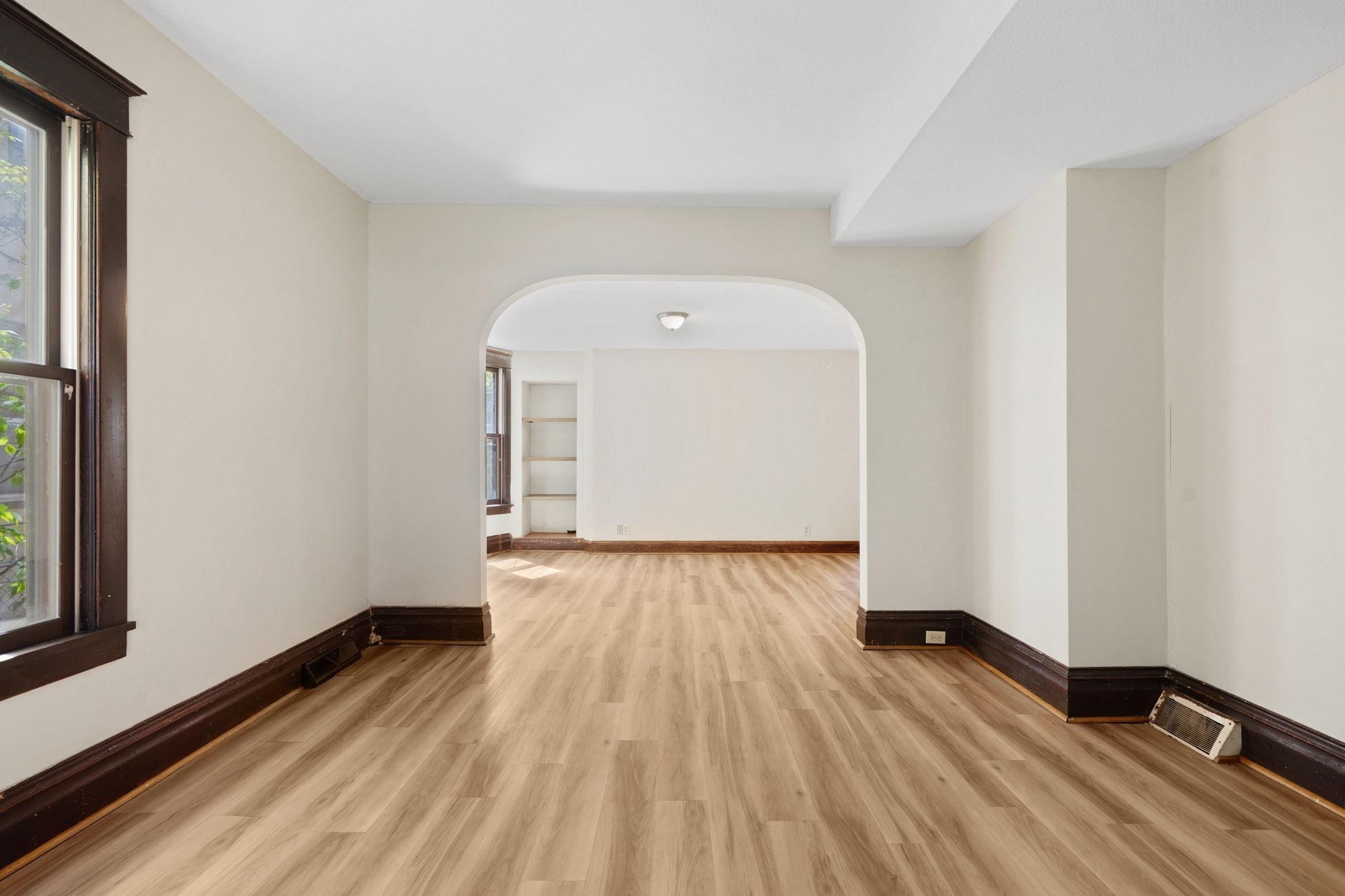 18-web-or-mls-1325 N Newton-18.jpg