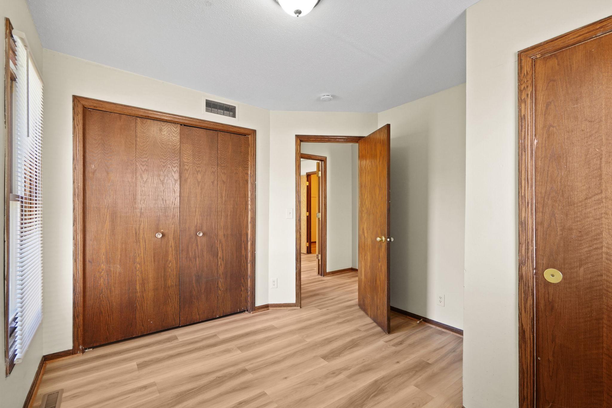36-web-or-mls-1325 N Newton-36.jpg