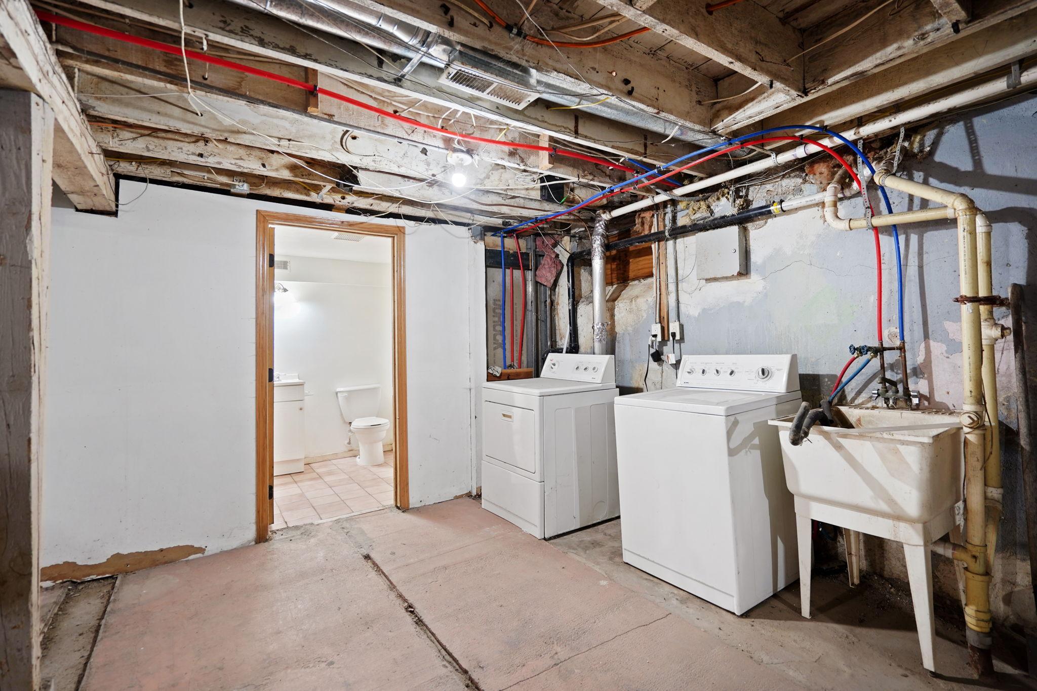 44-web-or-mls-1325 N Newton-44.jpg