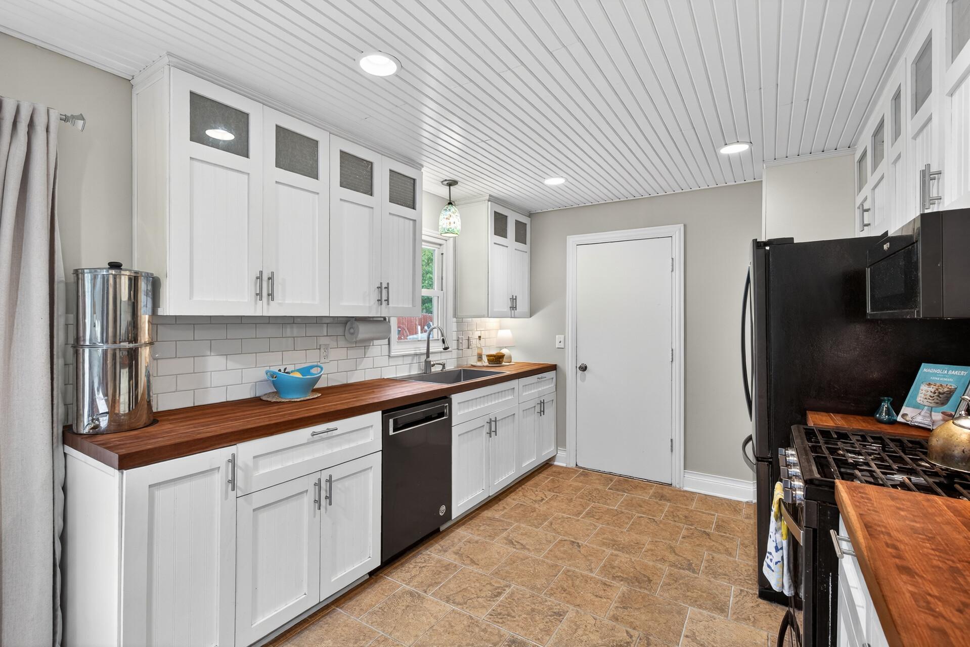 Cherry Butcherblock countertops!