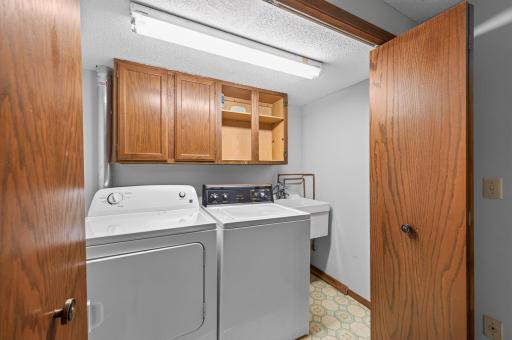 1354 Westwood Hills Road, Saint Louis Park, MN 55426