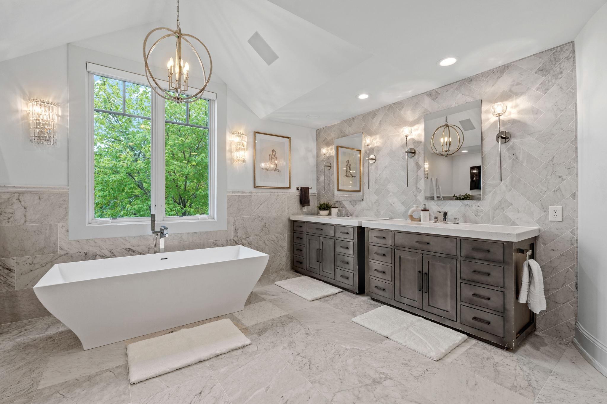 123-web-or-mls-3554 Fairway Ct-123.jpg
