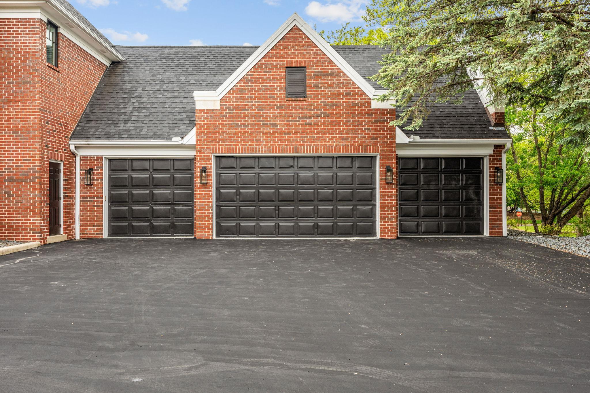 5-web-or-mls-3554 Fairway Ct-5.jpg