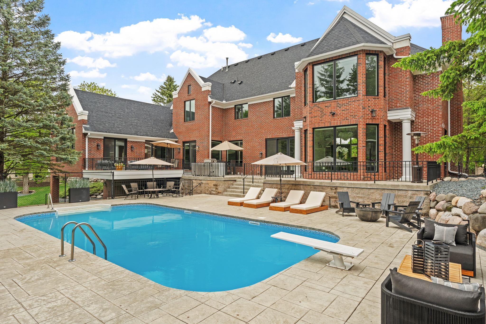24-web-or-mls-3554 Fairway Ct-24.jpg