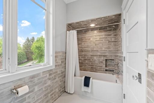 3554 Fairway Court, Minnetonka, MN 55305