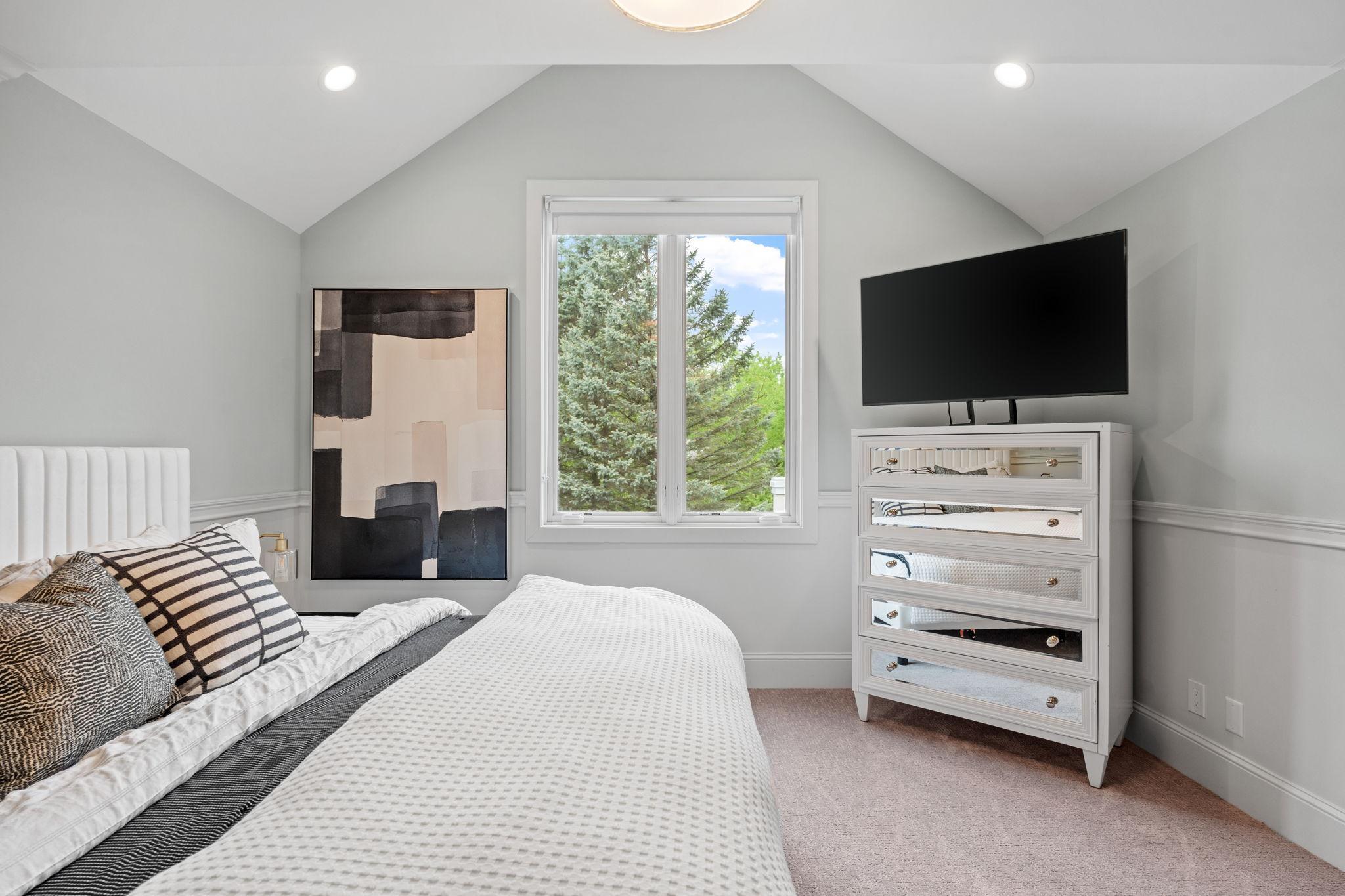 147-web-or-mls-3554 Fairway Ct-147.jpg