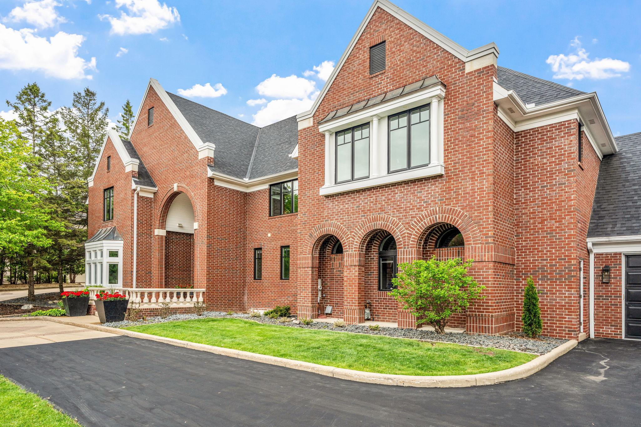 6-web-or-mls-3554 Fairway Ct-6.jpg