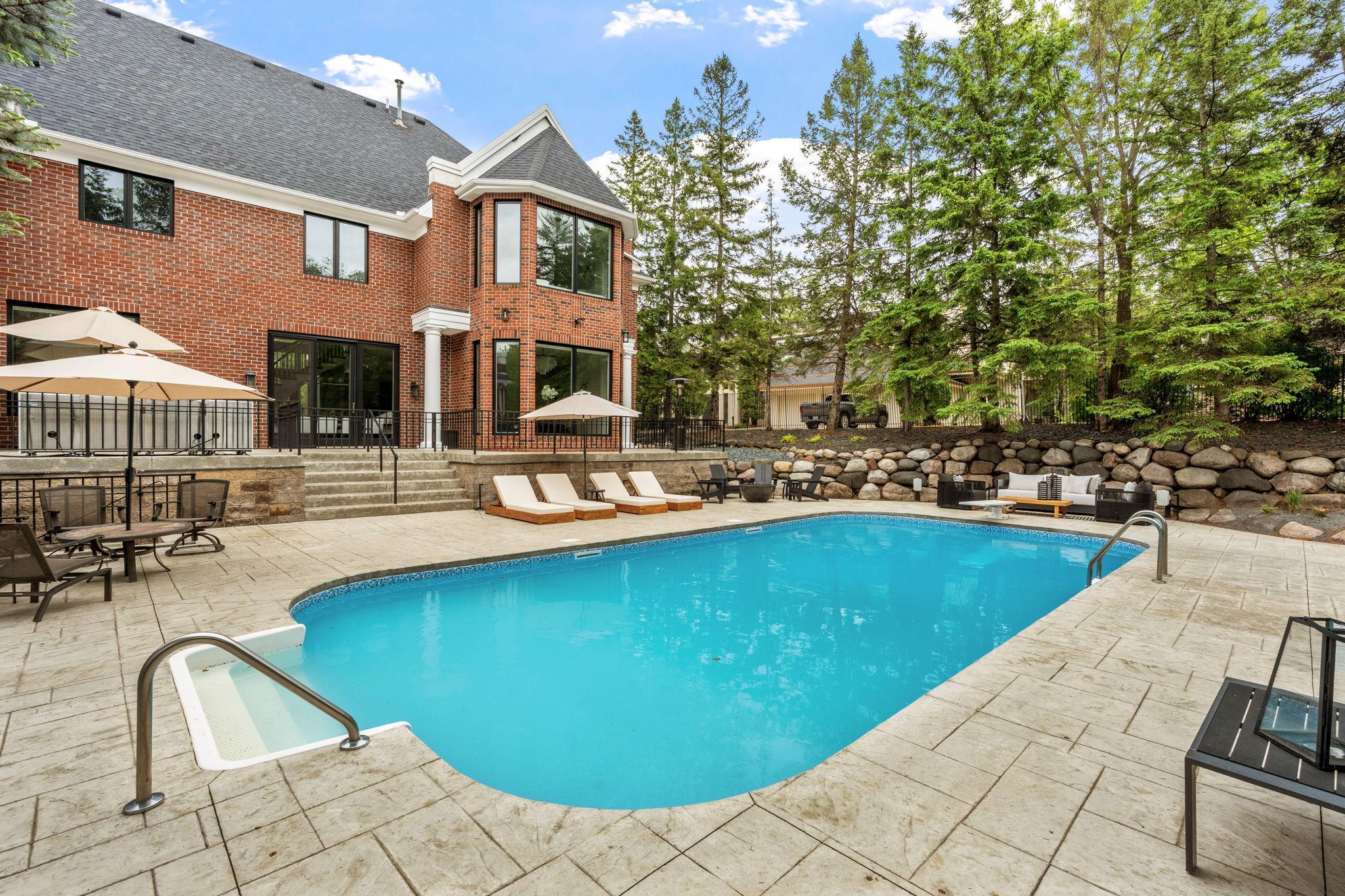 21-web-or-mls-3554 Fairway Ct-21.jpg