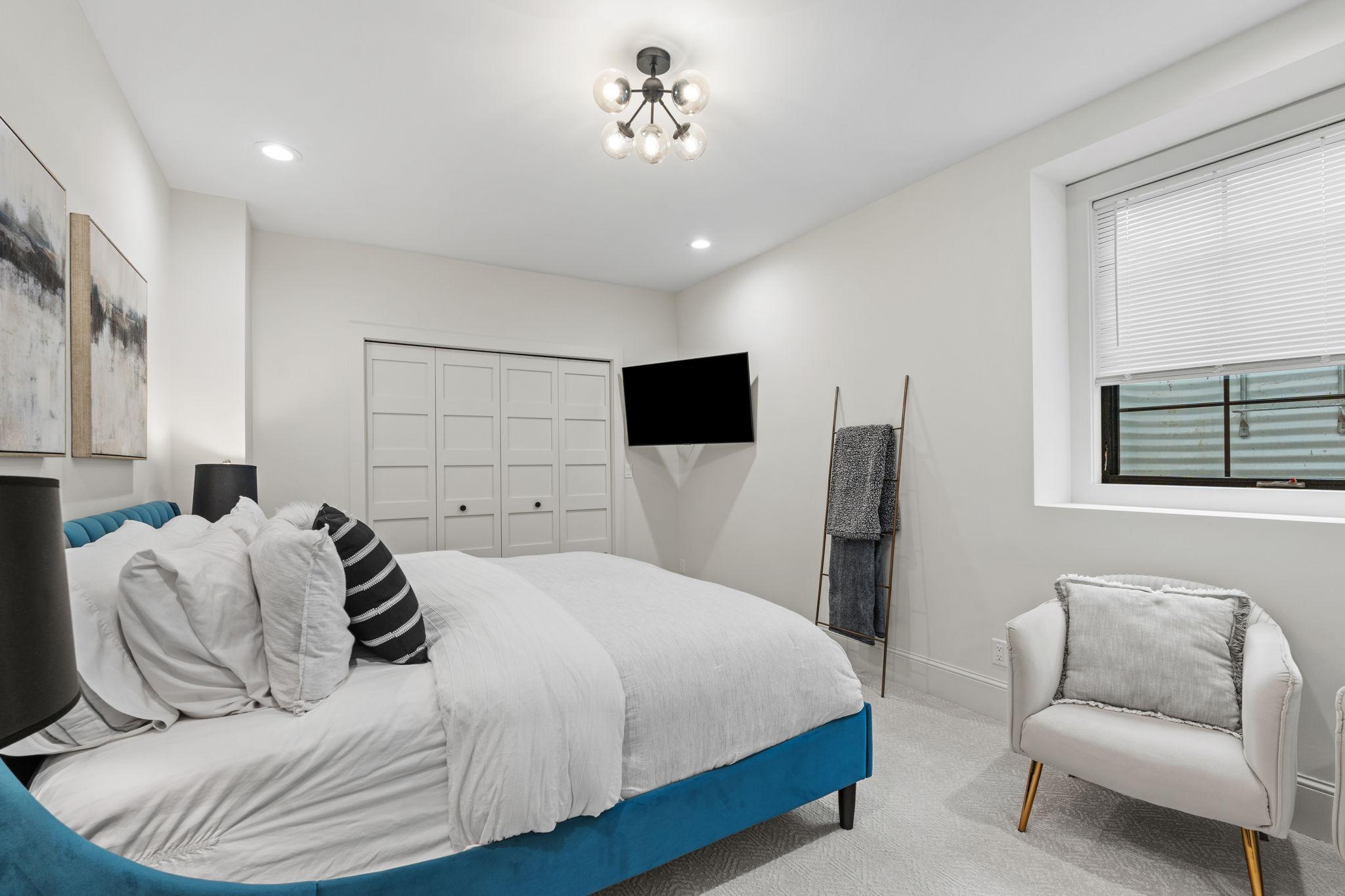 182-web-or-mls-3554 Fairway Ct-182.jpg