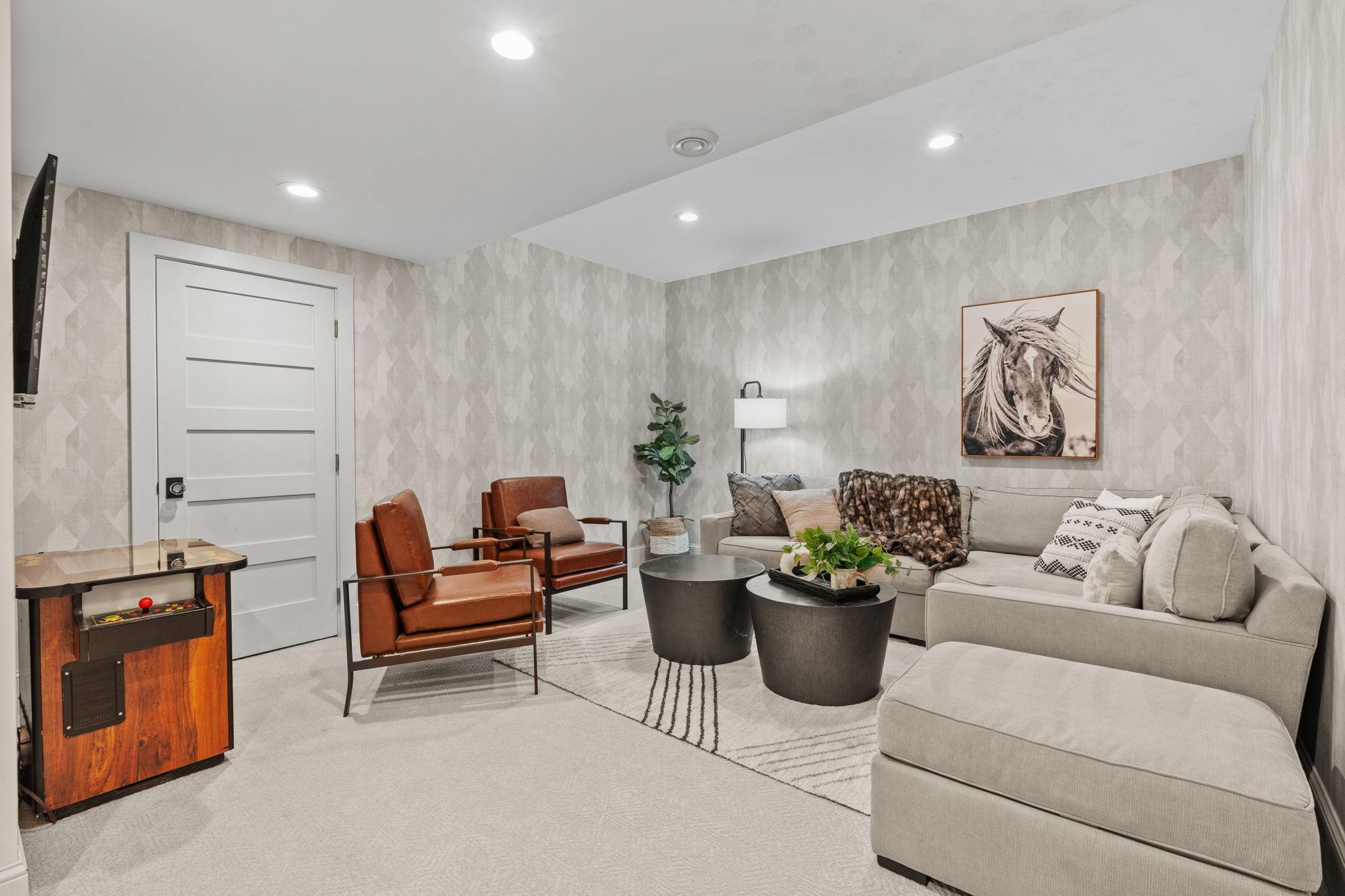 180-web-or-mls-3554 Fairway Ct-180.jpg