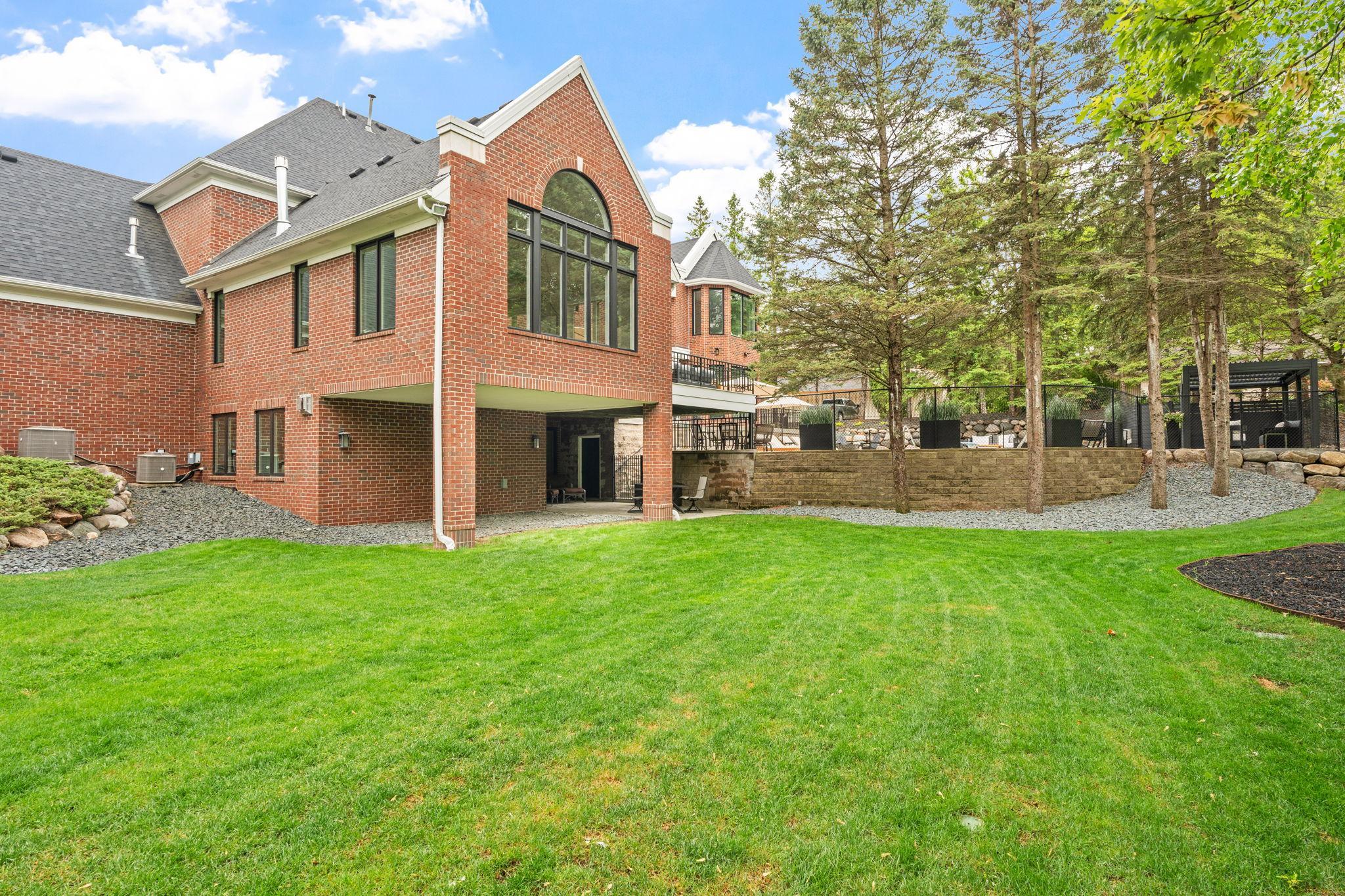 31-web-or-mls-3554 Fairway Ct-31.jpg