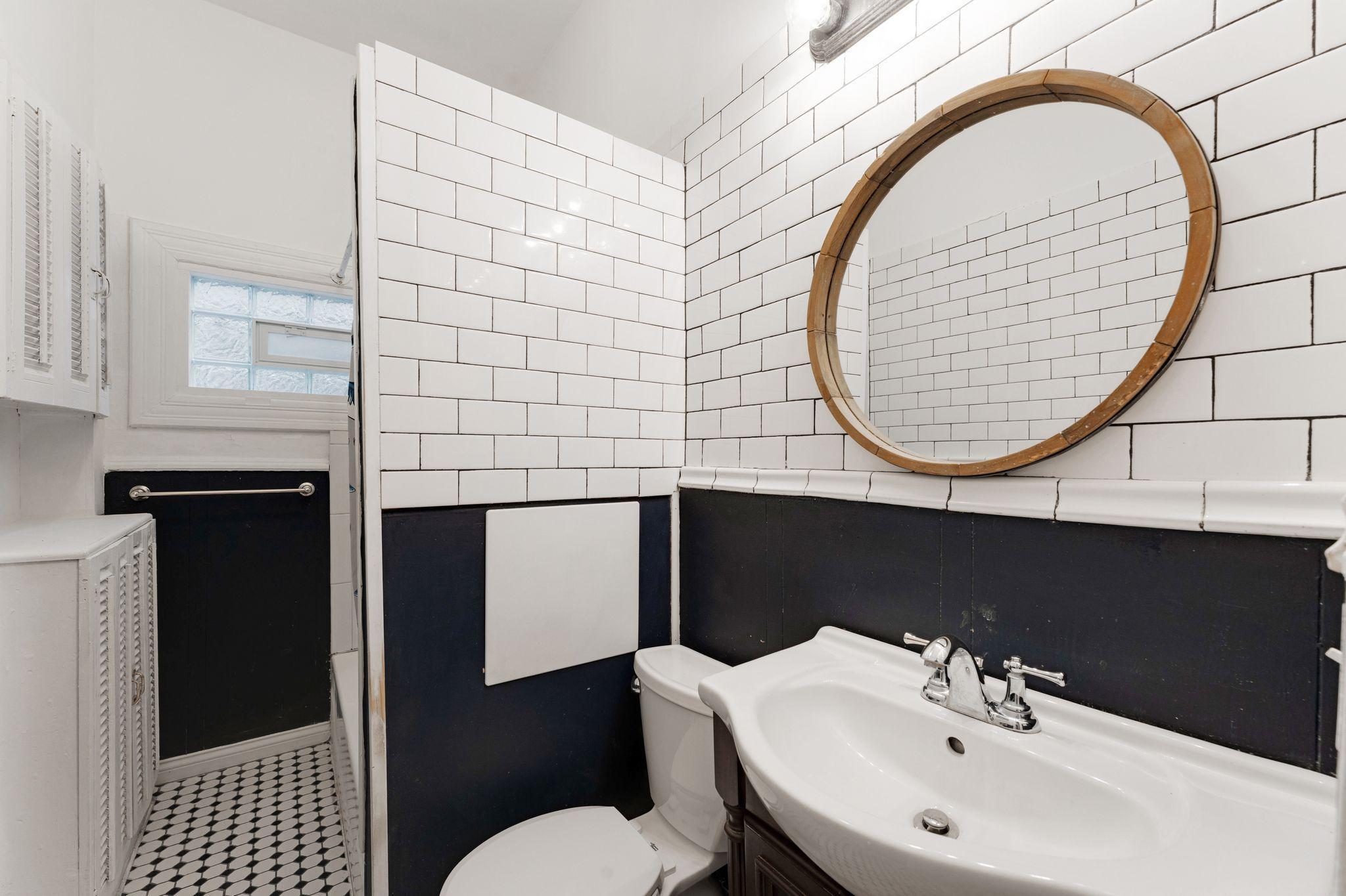 Unit 1 - Bathroom