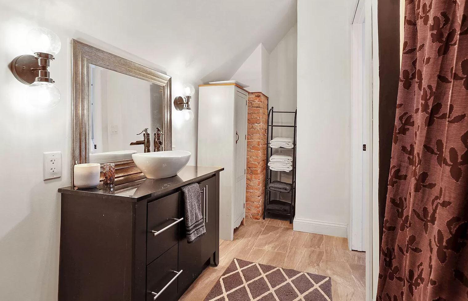 Unit 2 - Bathroom