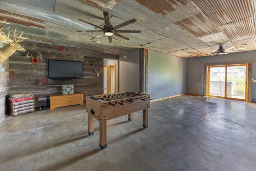 S3565 Rooster Ridge Lane, Fountain City, WI 54629