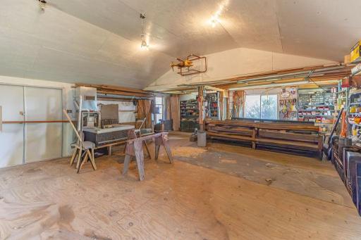 S3565 Rooster Ridge Lane, Fountain City, WI 54629