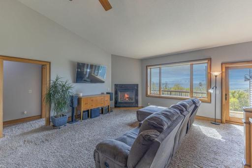 S3565 Rooster Ridge Lane, Fountain City, WI 54629