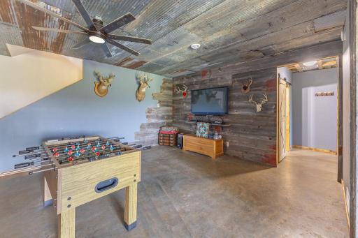 S3565 Rooster Ridge Lane, Fountain City, WI 54629