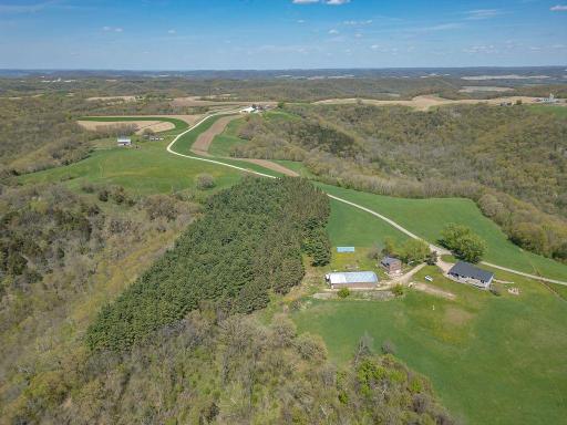 S3565 Rooster Ridge Lane, Fountain City, WI 54629
