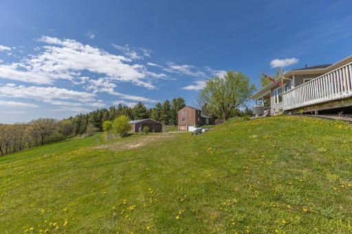 S3565 Rooster Ridge Lane, Fountain City, WI 54629