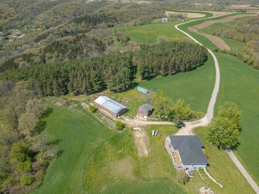 S3565 Rooster Ridge Lane, Fountain City, WI 54629