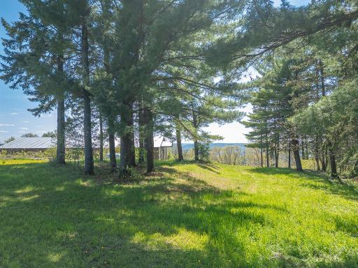S3565 Rooster Ridge Lane, Fountain City, WI 54629