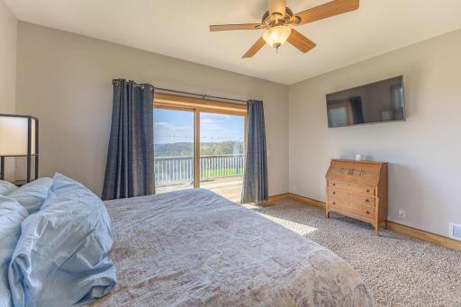 S3565 Rooster Ridge Lane, Fountain City, WI 54629