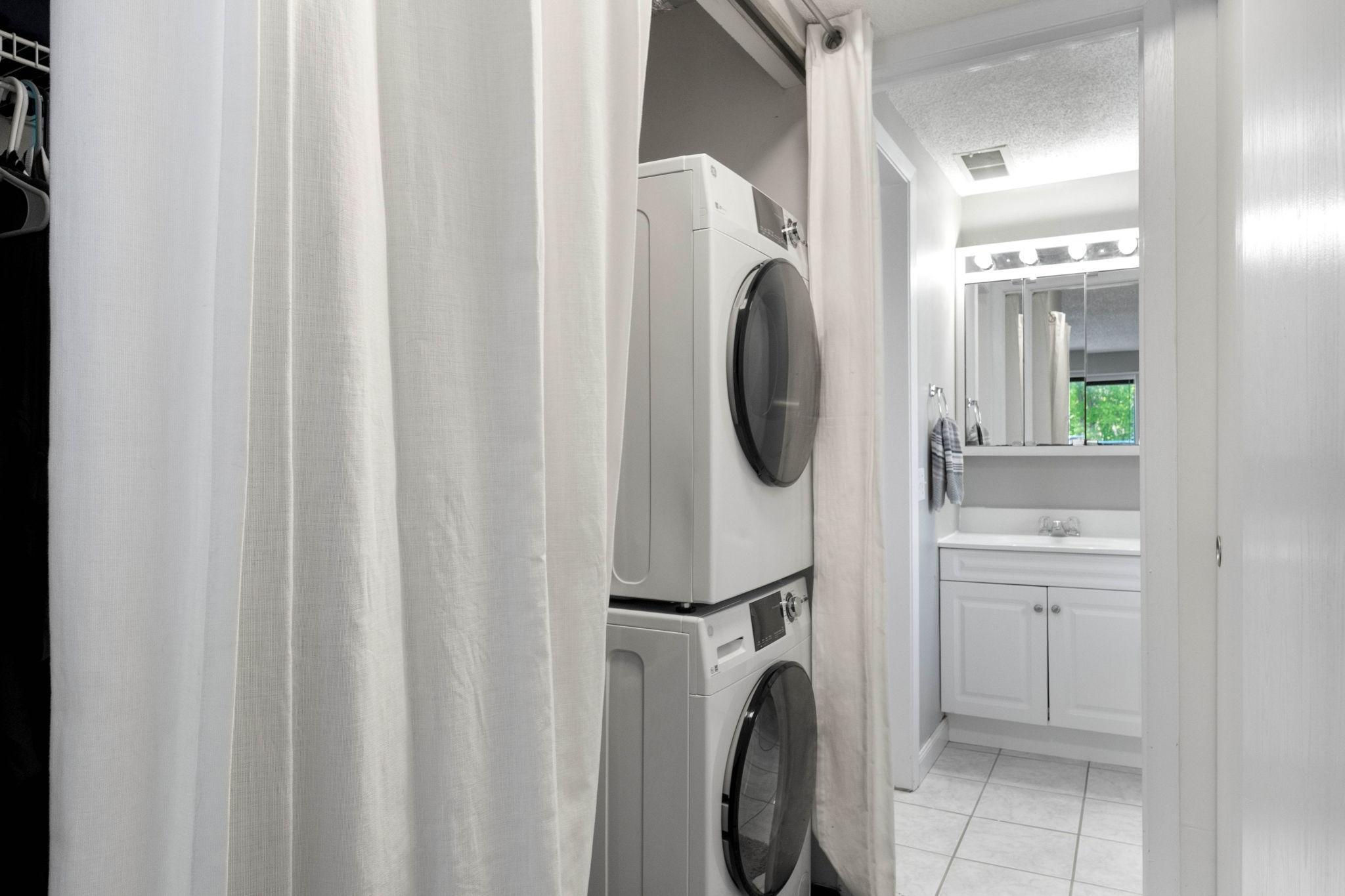 17-web-or-mls-300-shelard-pkwy.jpg