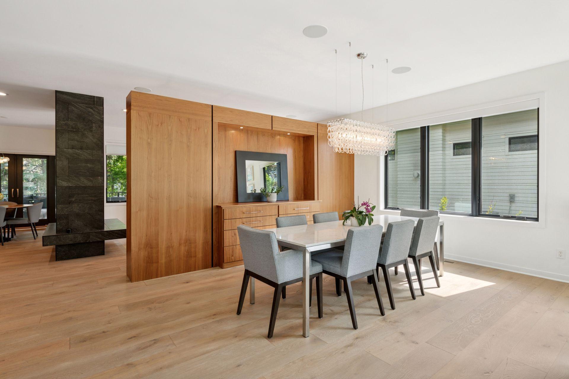 Formal dining with custom built-ins