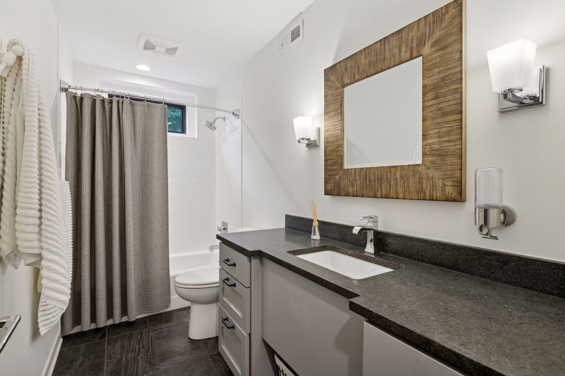 Lower level full bath