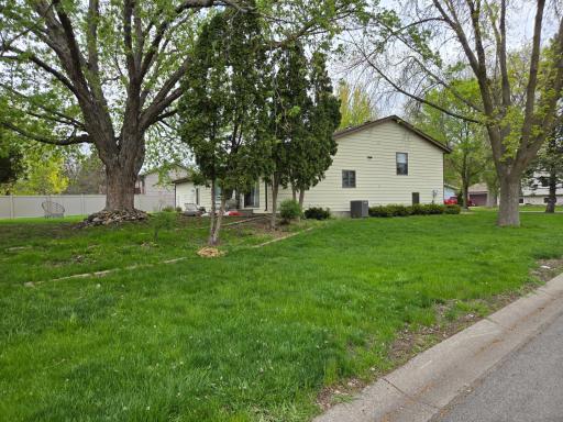7965 75th Street S, Cottage Grove, MN 55016