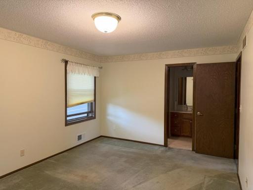 7965 75th Street S, Cottage Grove, MN 55016